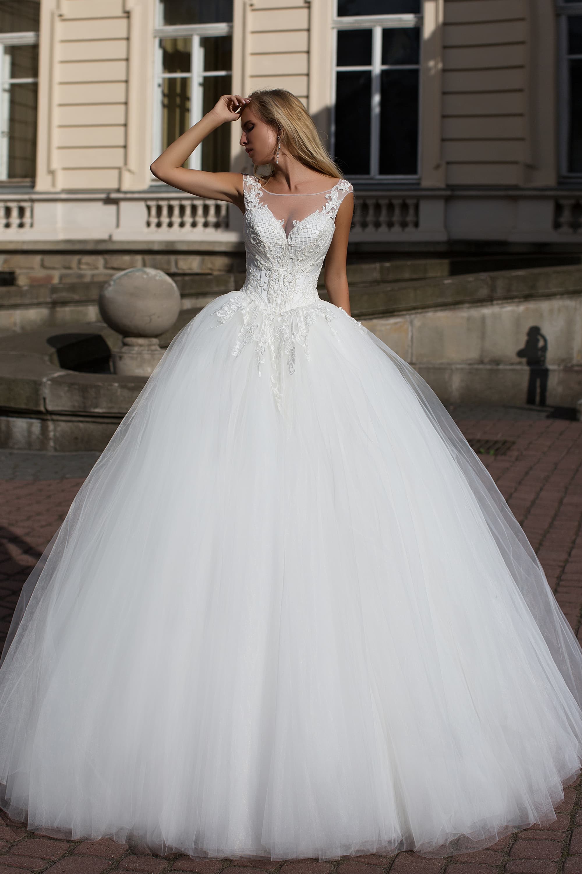 画像|オクサーナムハ|プリンセスラインドレス|アデレード