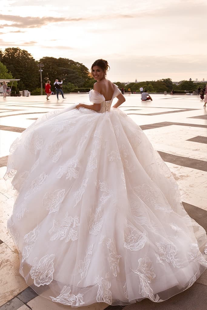 画像|オクサーナムハ|プリンセスライン|クレメンティン